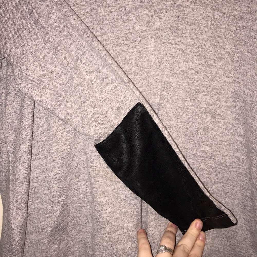shirt - Picture 2 of 2